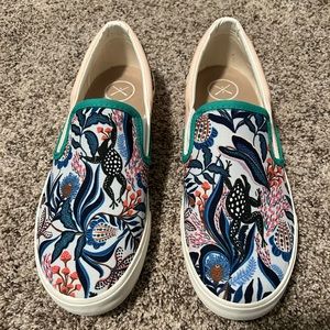 Inkkas slip on shoes size 10